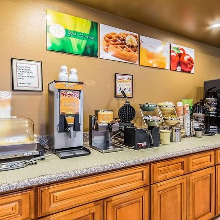 Quality Inn Fresno Near University Екстер'єр фото