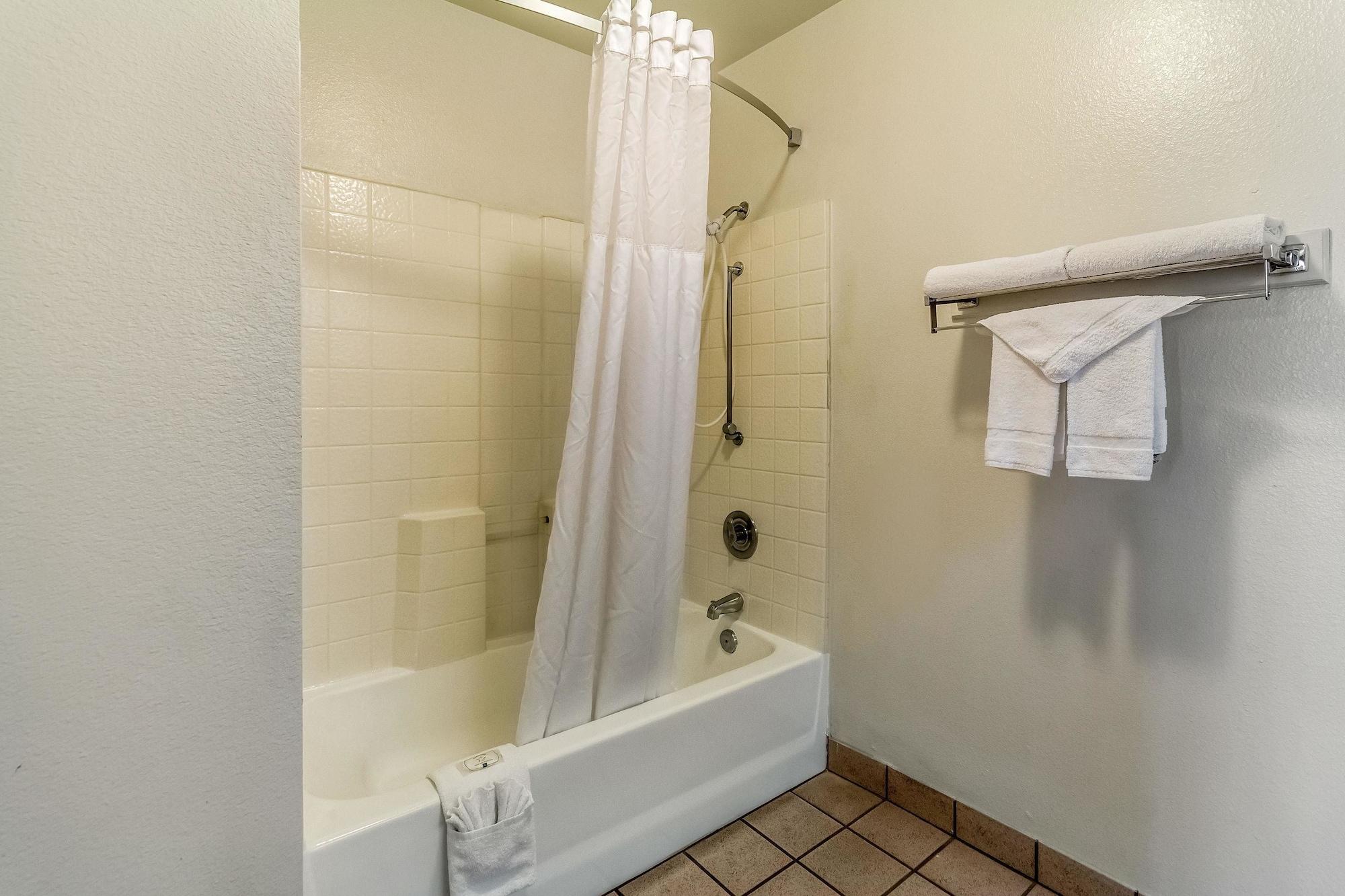 Quality Inn Fresno Near University Екстер'єр фото
