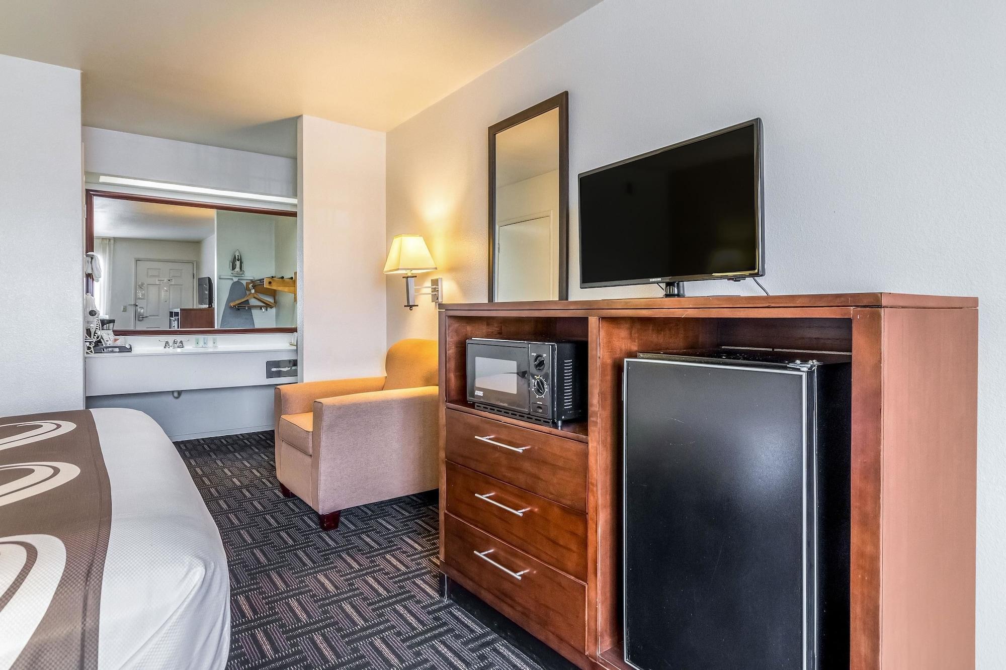Quality Inn Fresno Near University Екстер'єр фото