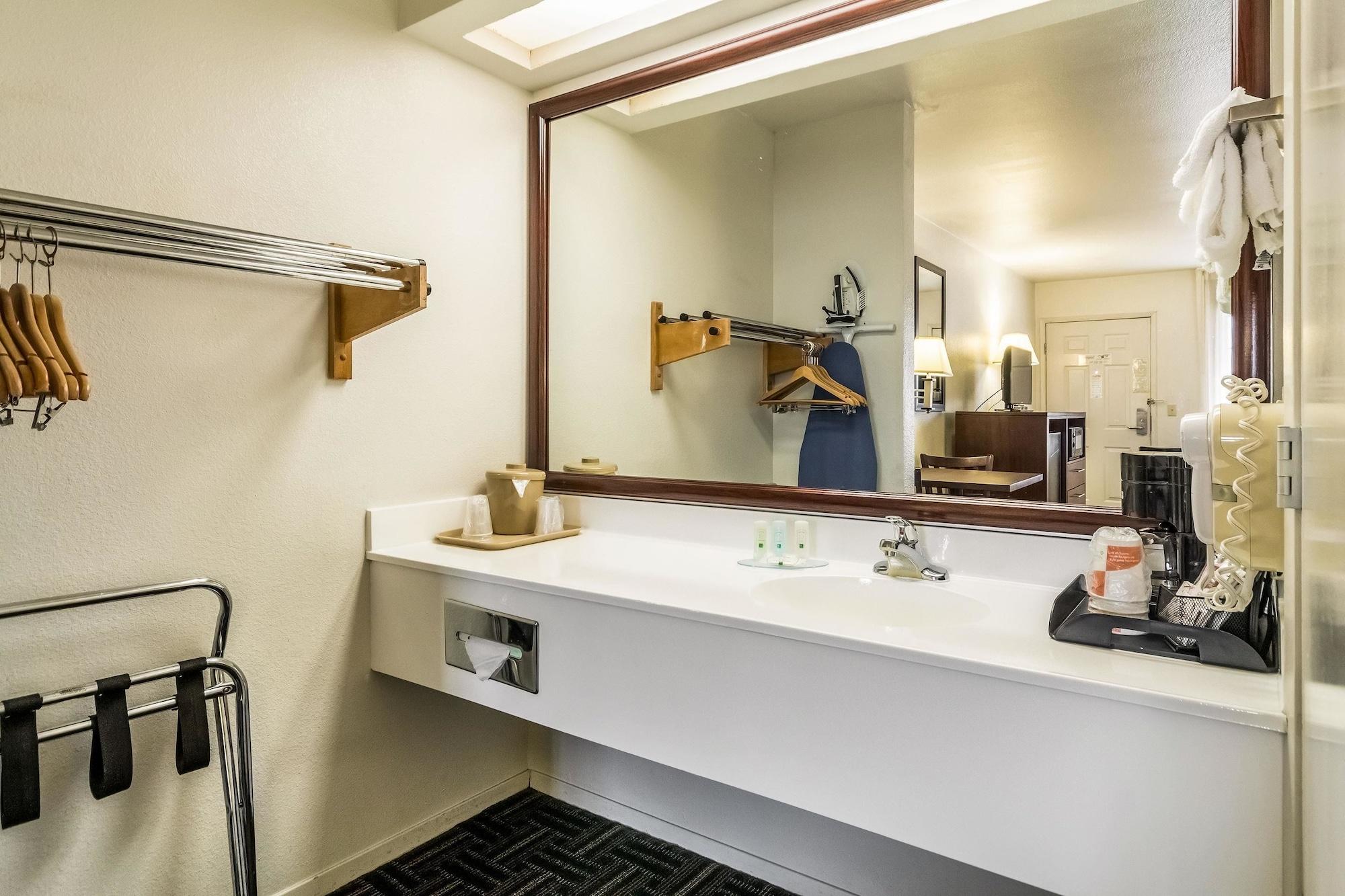 Quality Inn Fresno Near University Екстер'єр фото
