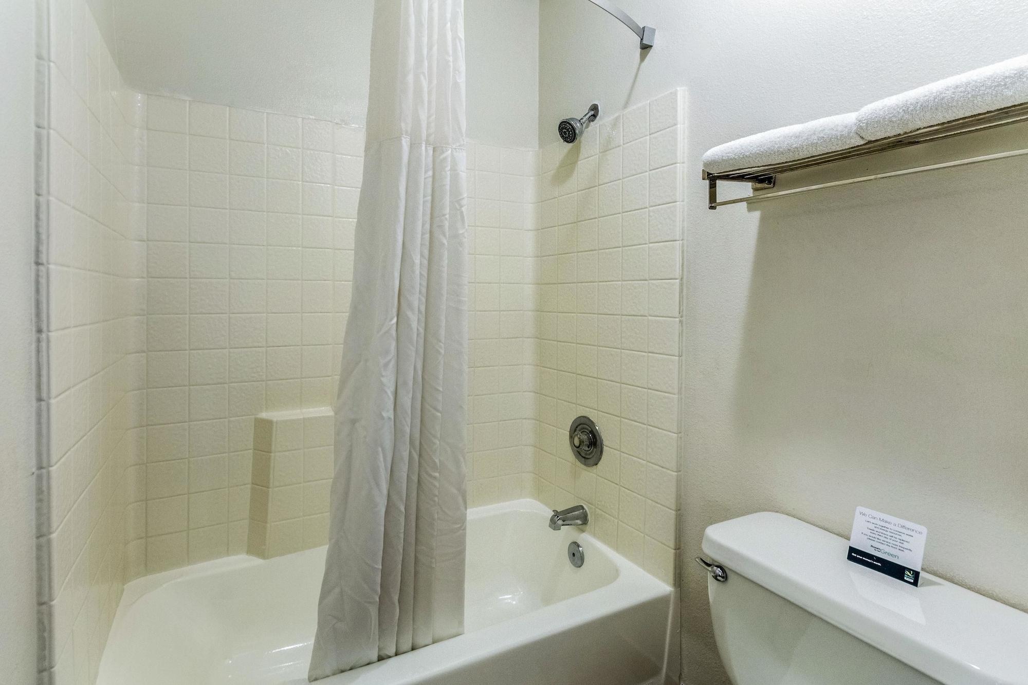 Quality Inn Fresno Near University Екстер'єр фото