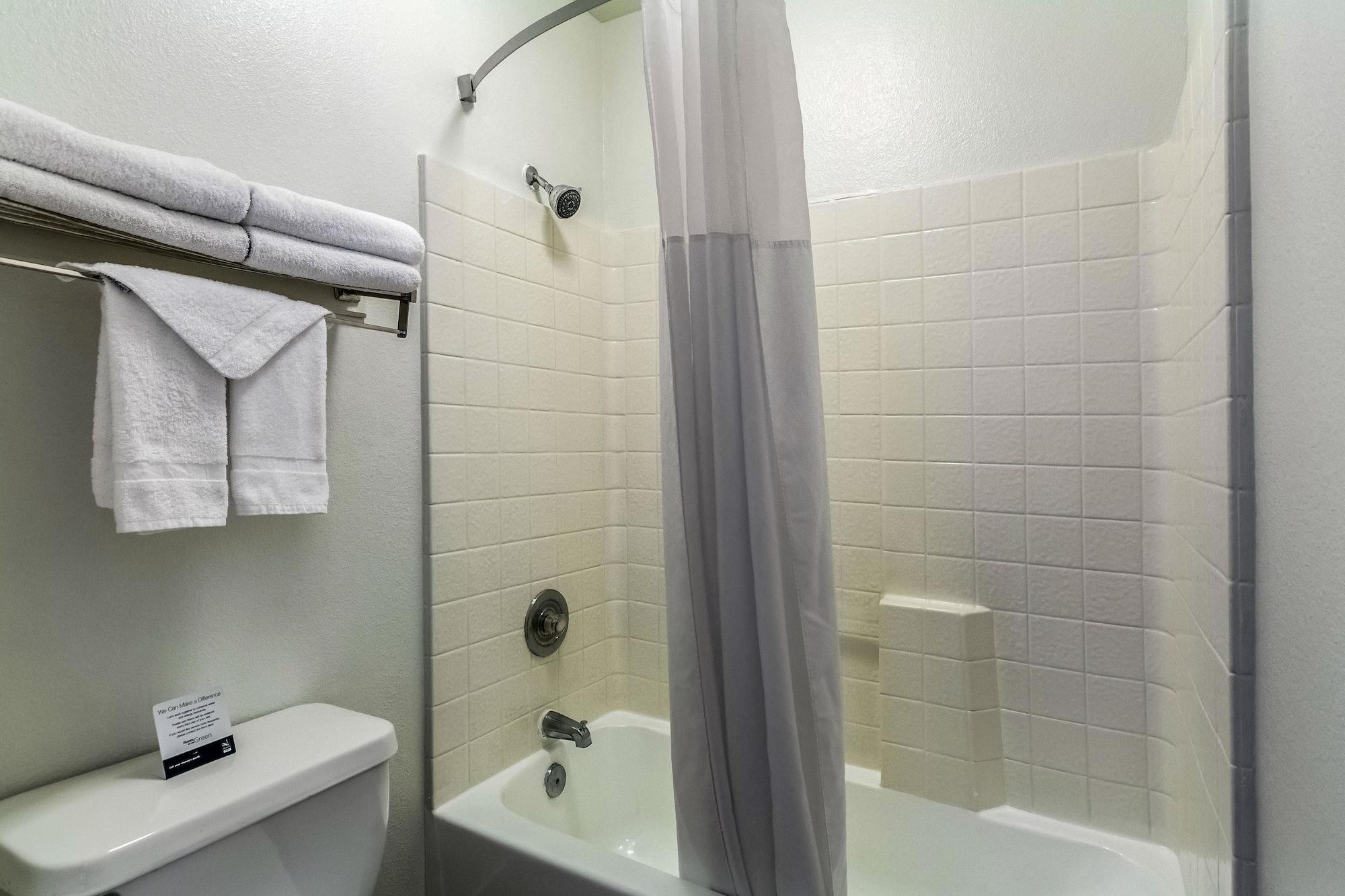 Quality Inn Fresno Near University Екстер'єр фото