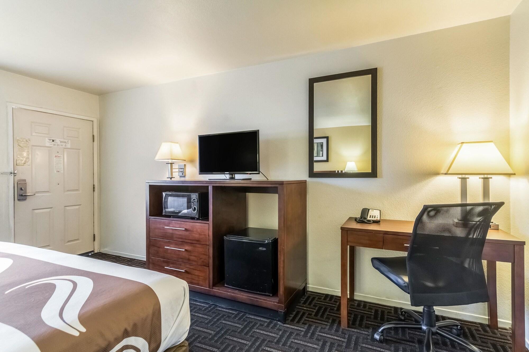 Quality Inn Fresno Near University Екстер'єр фото