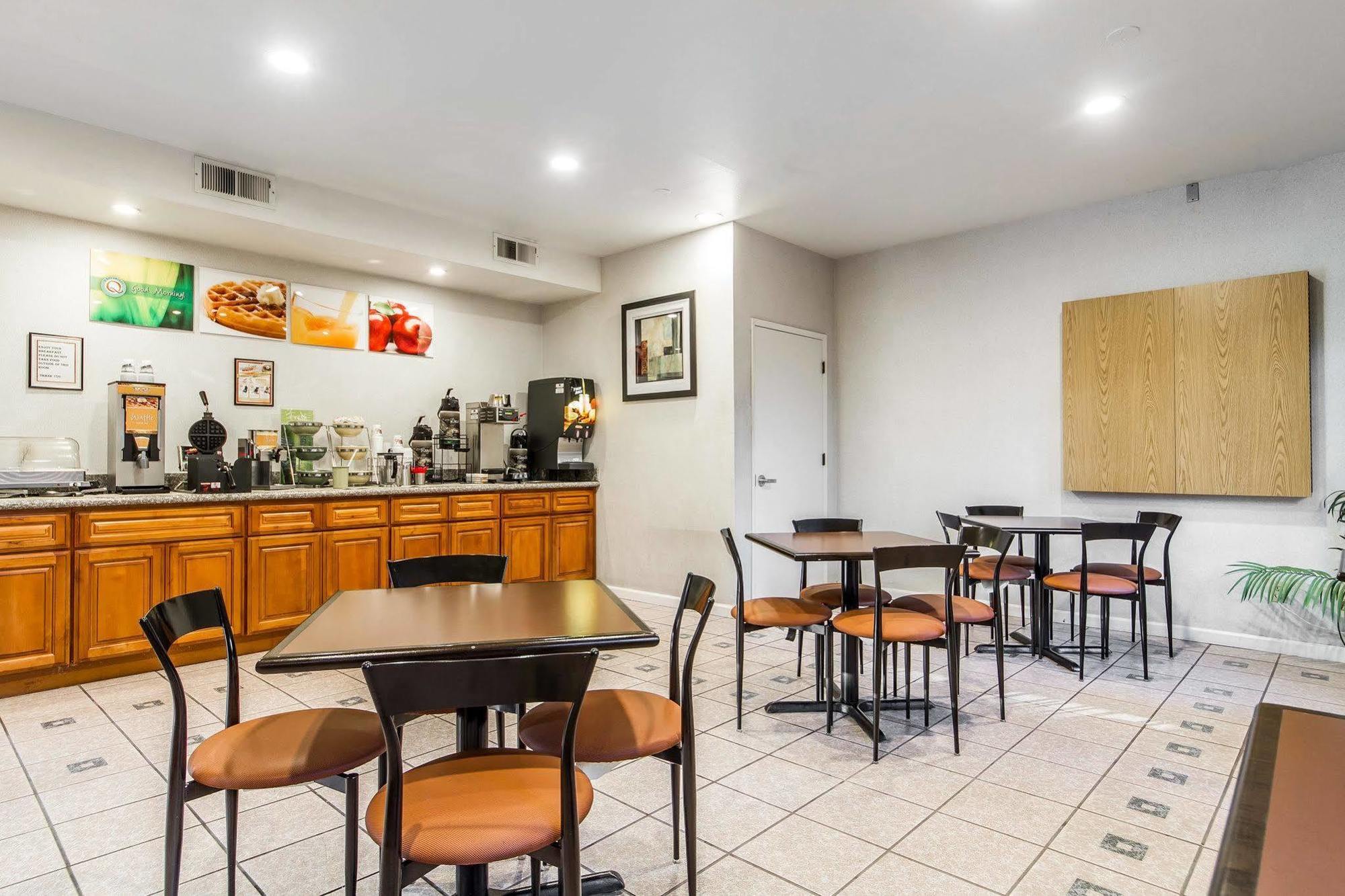 Quality Inn Fresno Near University Екстер'єр фото