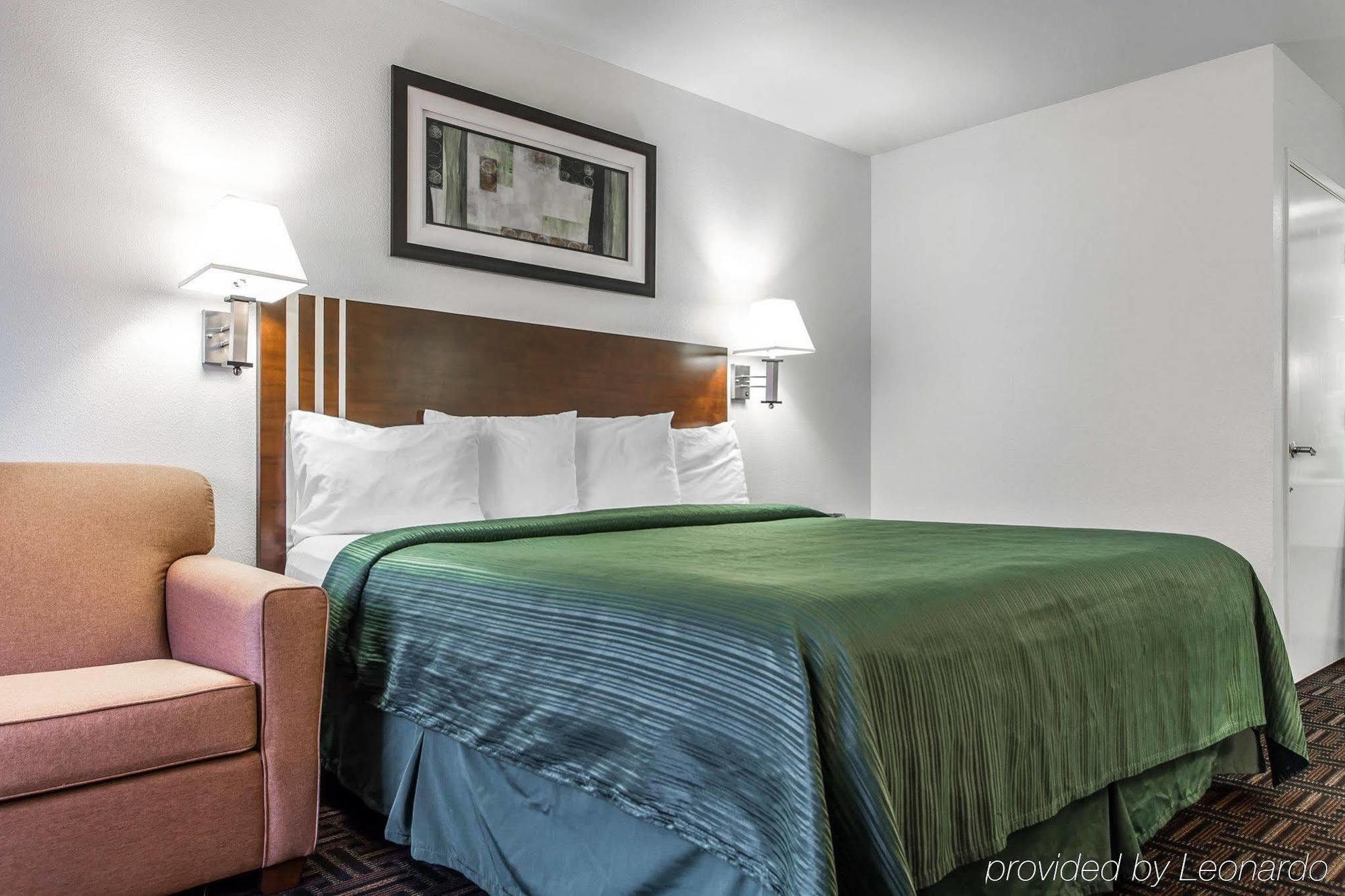 Quality Inn Fresno Near University Екстер'єр фото