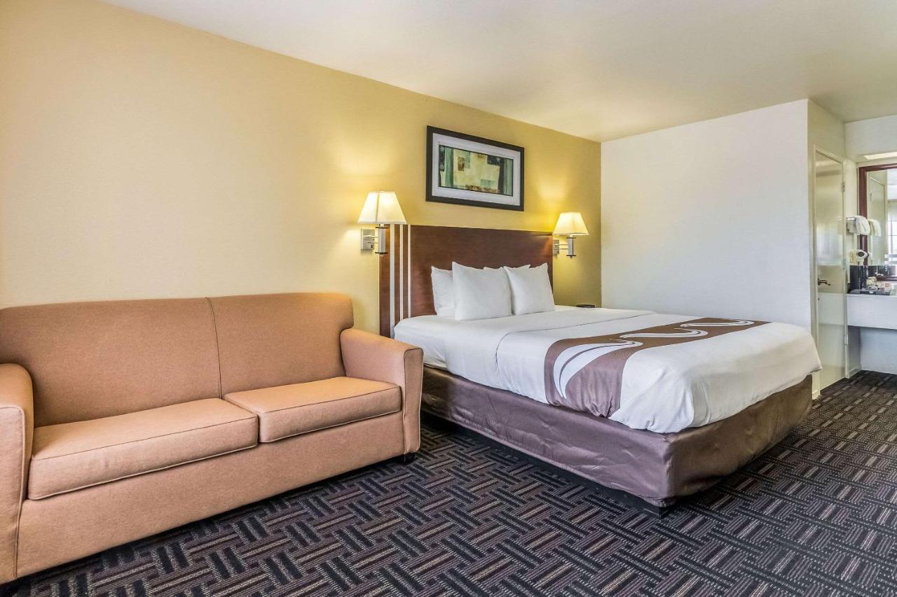 Quality Inn Fresno Near University Екстер'єр фото